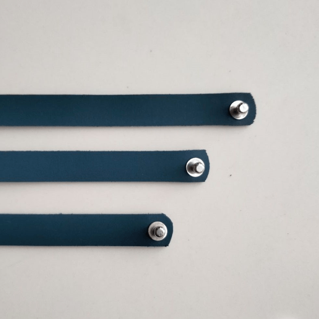 Bracelet fin en cuir Bleu marine