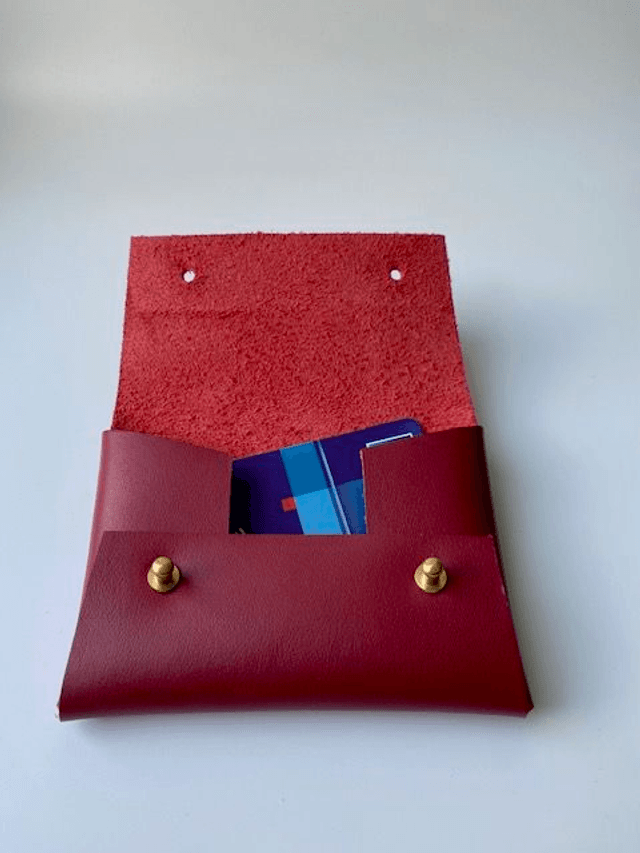 Pochette en cuir rouge framboise 