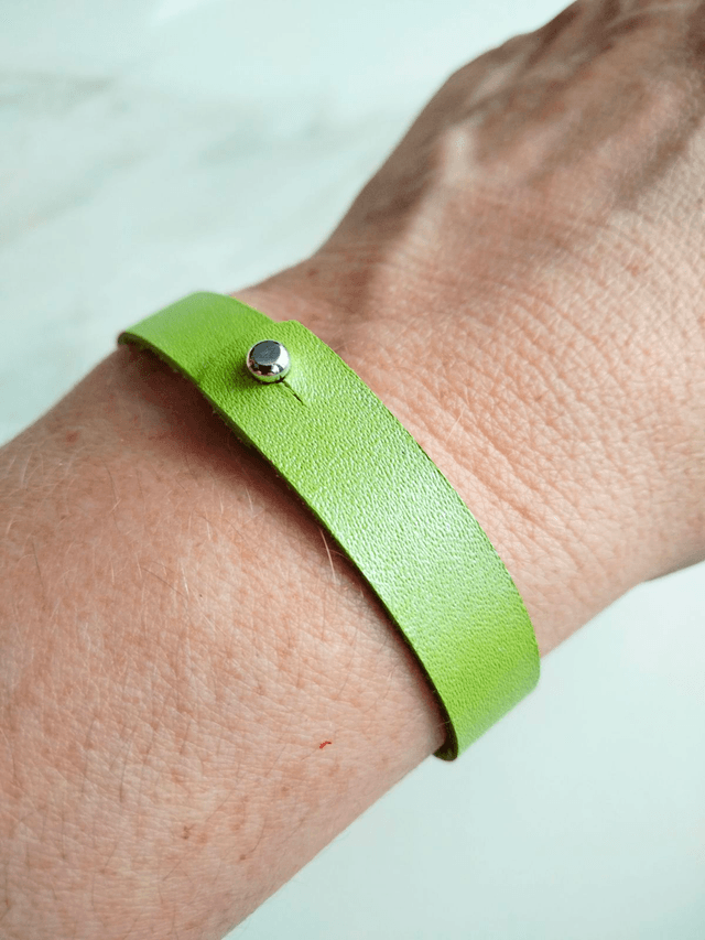 Bracelet fin en cuir Vert pomme