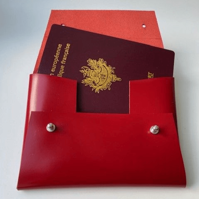Pochette en cuir rouge 
