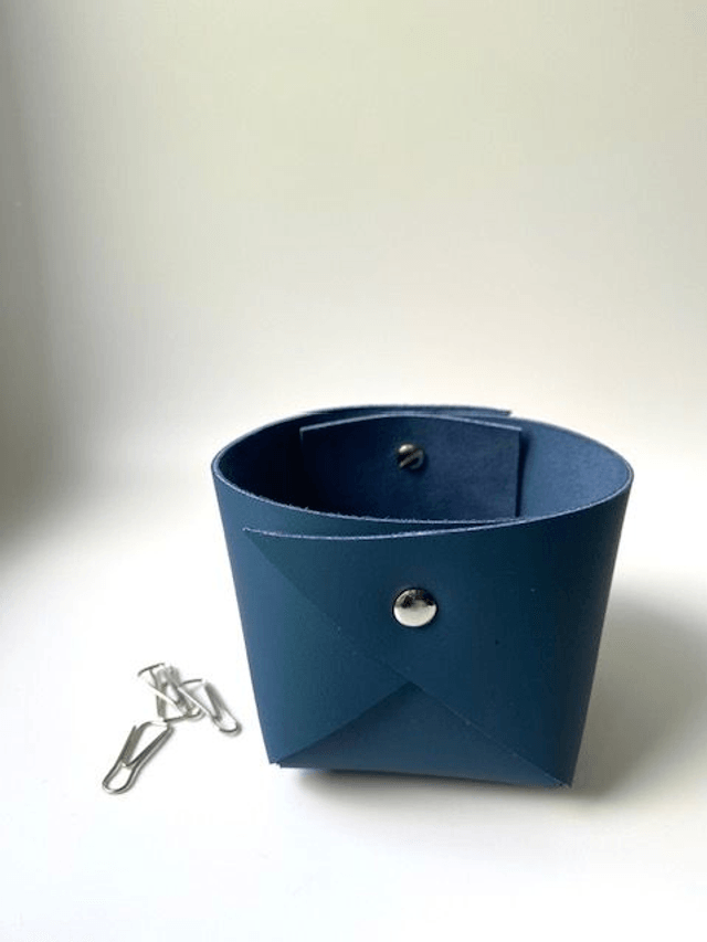 Panier de rangement en cuir bleu petit modèle