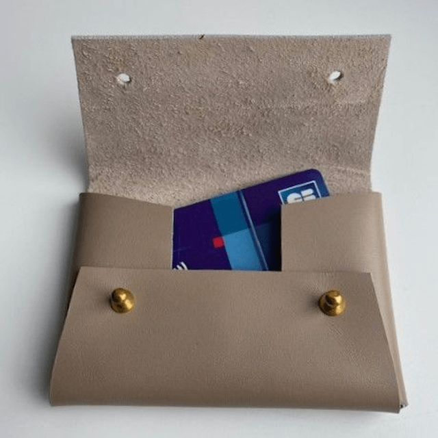 Pochette en cuir beige