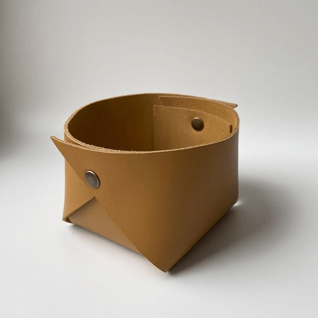 Panier de rangement en cuir camel petit modèle