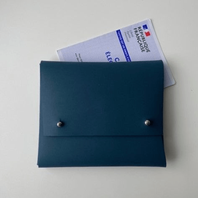 Pochette en cuir bleue