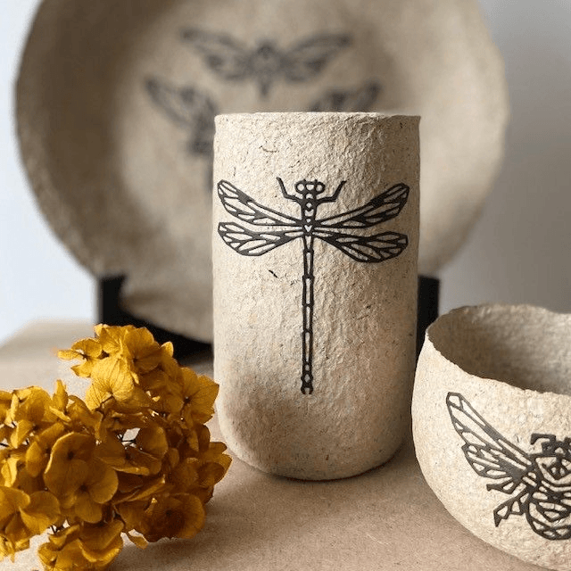 Vase libellule en verre et papier maché