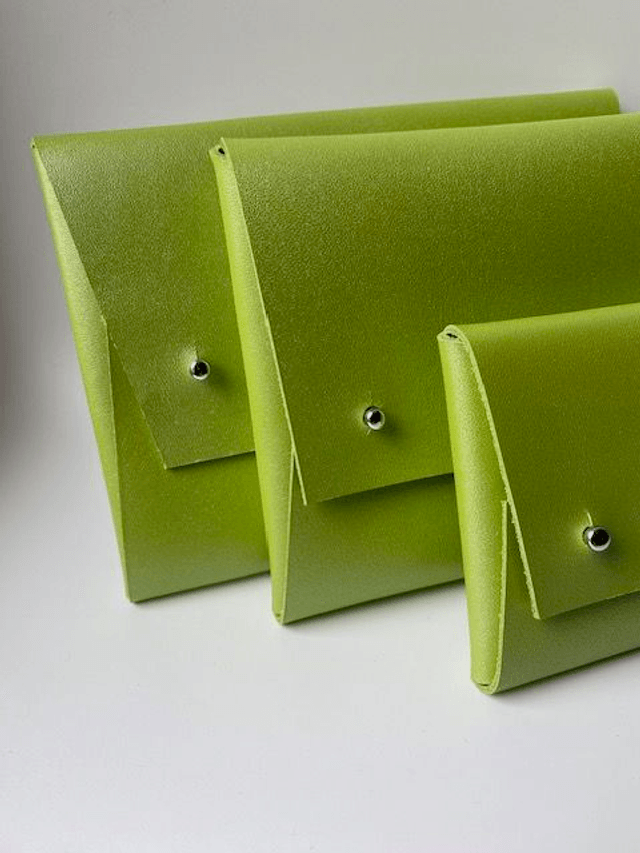 Pochette en cuir vert pomme