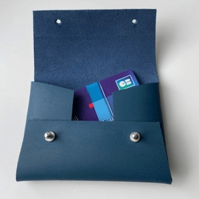 Pochette en cuir bleue