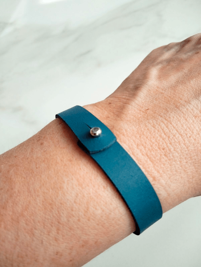 Bracelet fin en cuir Bleu marine