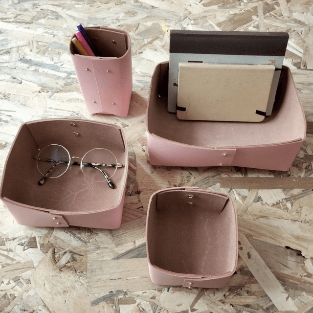 Set accessoires de bureau en cuir 4 pièces