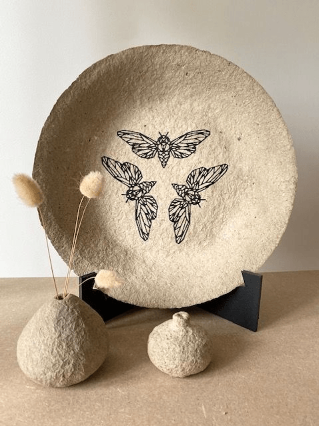 Coupelle en papier mâché insectes noirs grand modèle 
