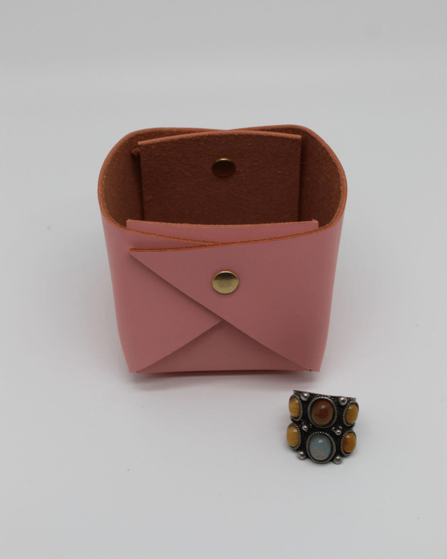 Panier de rangement en cuir rose petit modèle